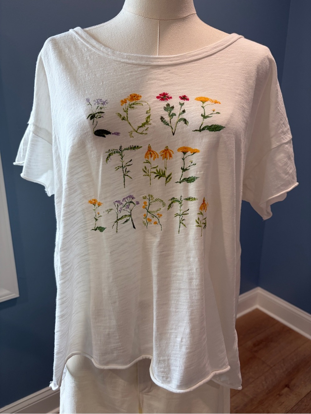 Anthropologie Lauren Filzenger Love the Earth Floral Graphic Tee Medium